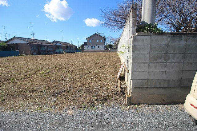 結城市結城の前面道路含む現地写真|北側境界部分（2021年10月撮影）