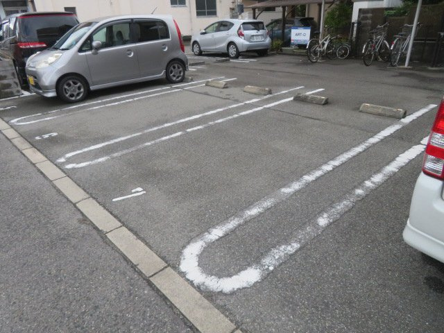 ＡＲＴ－Ｏの駐車場