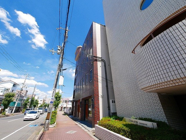 ナカタニビル