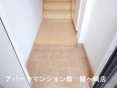 【玄関】 | リベラル　ファミリア