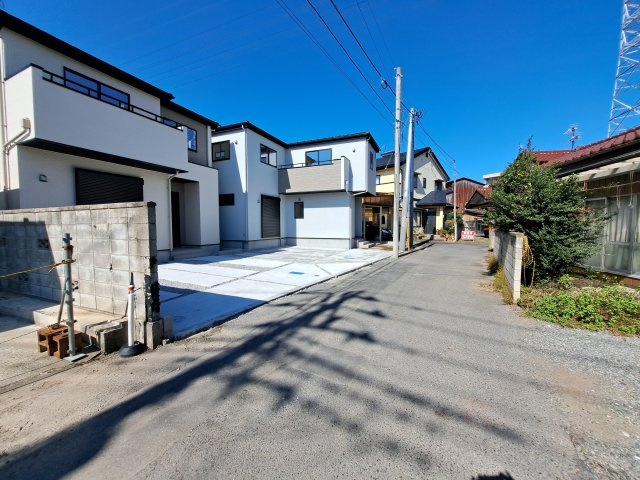 新築　高崎市芝塚町3期　2号棟の前面道路含む現地写真|現地写真　北東側接道幅員約4ｍ
