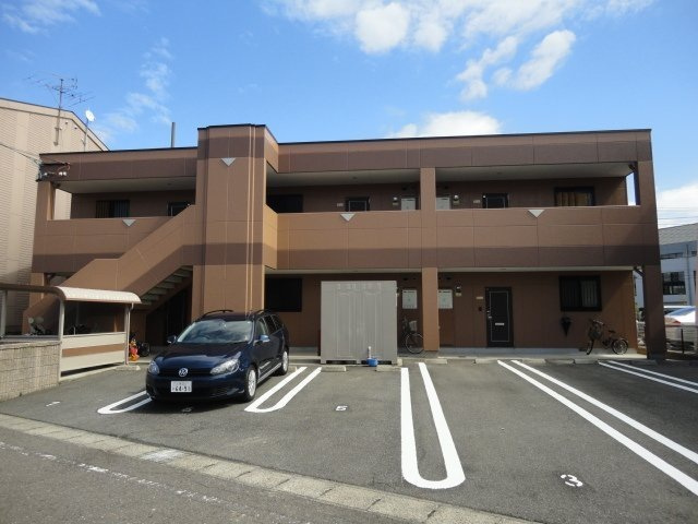 アドバンス大東の駐車場