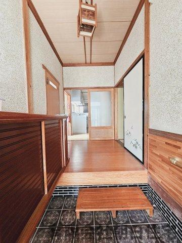 【玄関】 | 島根町加賀中古戸建 | きれいな玄関です