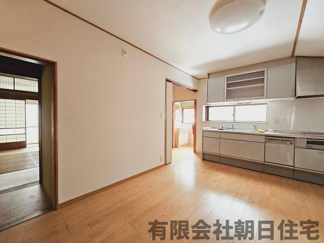 【キッチン】 | 島根町加賀中古戸建 | 日当たり良好のダイニングです