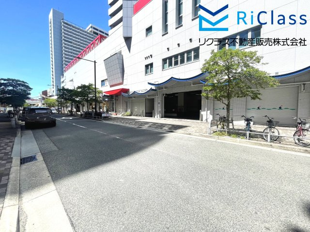 ディアエスタミオ新長田の周辺|マンション前の道路です