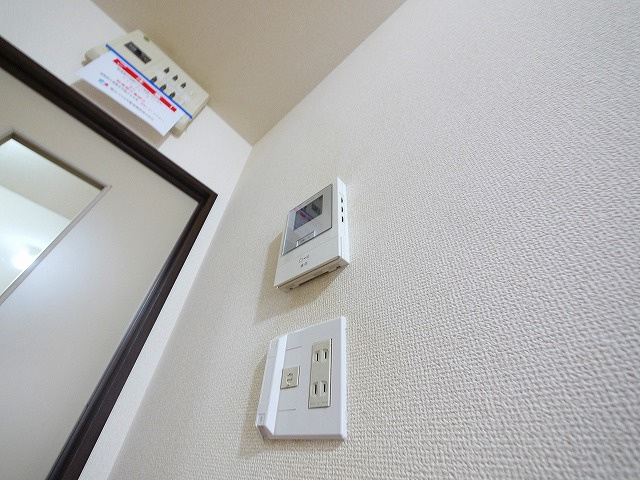 ハイツ光のセキュリティ|モニター付きインターホンです。