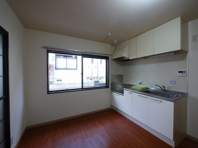 ハイツ光の居間・リビング|使いやすいリビングです