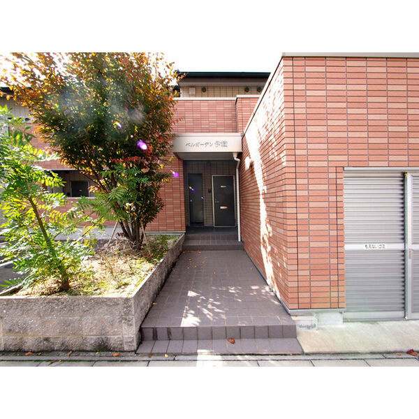 ベルガーデン伊織のエントランス