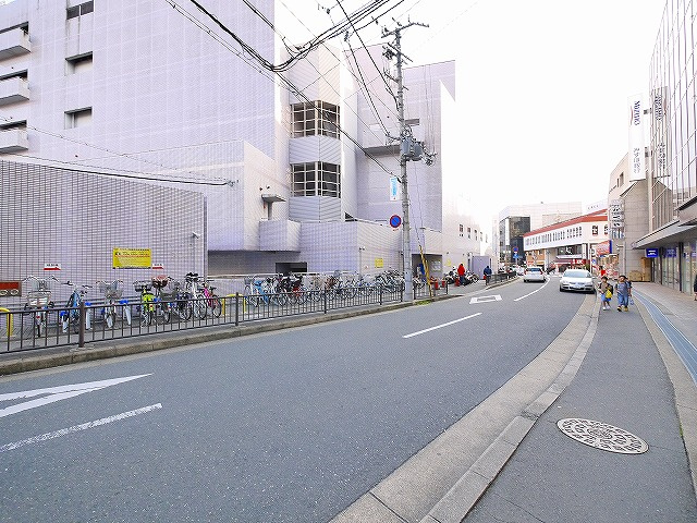 サンライトビルの周辺