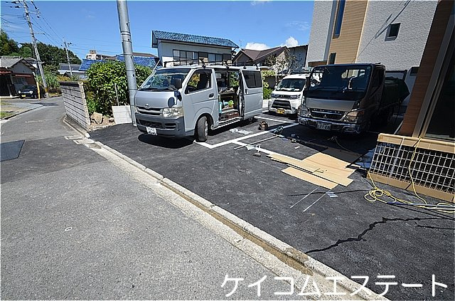 サンラプロ永犬丸の駐車場