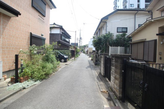 【前面道路含む現地写真】