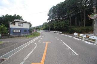 【前面道路含む現地写真】 | 日高市高岡　建築条件なし売地　JR川越線『高麗川駅』徒歩29分　【高麗小学区】