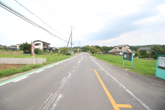 【前面道路含む現地写真】 | 日高市高岡　建築条件なし売地　JR川越線『高麗川駅』徒歩29分　【高麗小学区】
