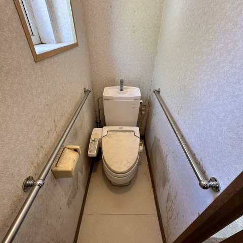 室蘭市母恋南町5丁目32-1戸建のトイレ