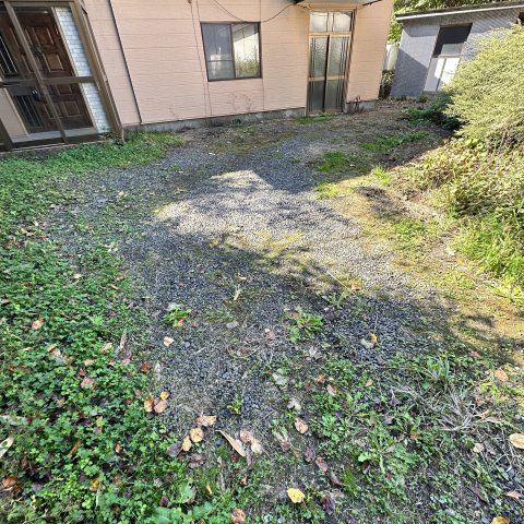 室蘭市母恋南町5丁目32-1戸建の駐車場