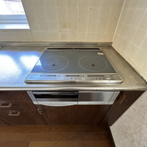 室蘭市母恋南町5丁目32-1戸建のキッチン