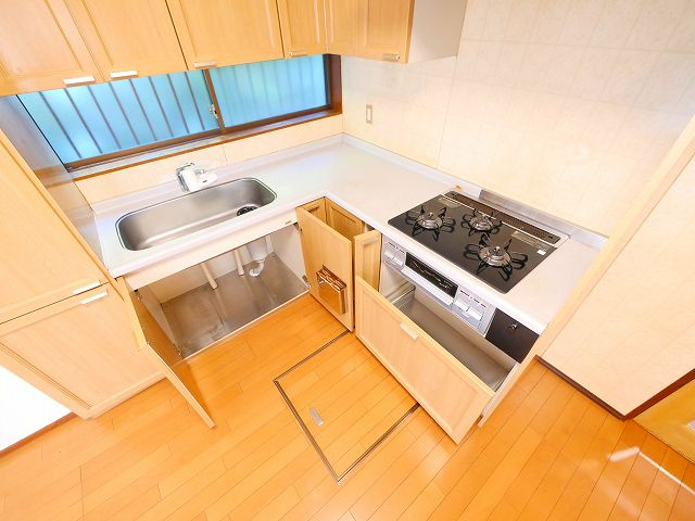 富雄泉ヶ丘 戸建の駐車場