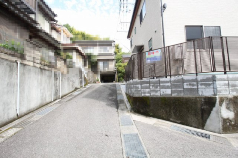 神田　中古戸建　（未入居物件）の前面道路含む現地写真