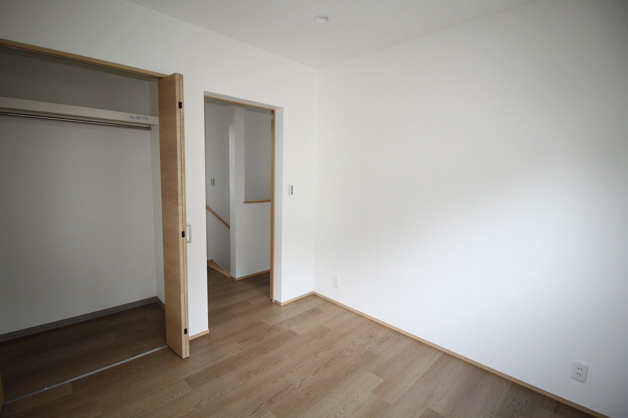 神田　中古戸建　（未入居物件）の洋室|2Ｆ　4.5帖