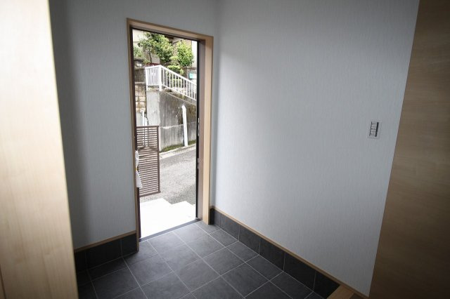 神田　中古戸建　（未入居物件）の玄関|玄関ホール