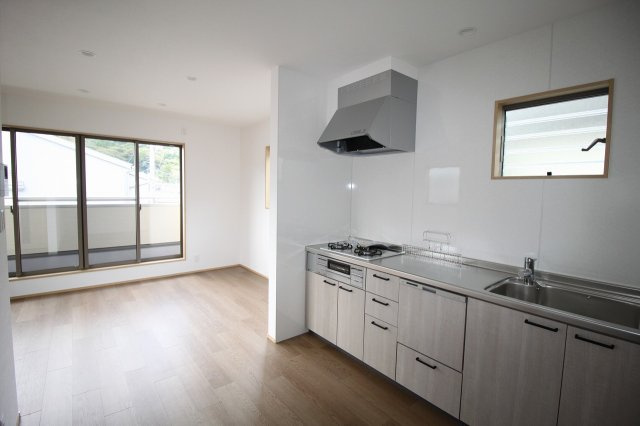 神田　中古戸建　（未入居物件）のキッチン|2Ｆ　ＬＤＫ　13．0帖