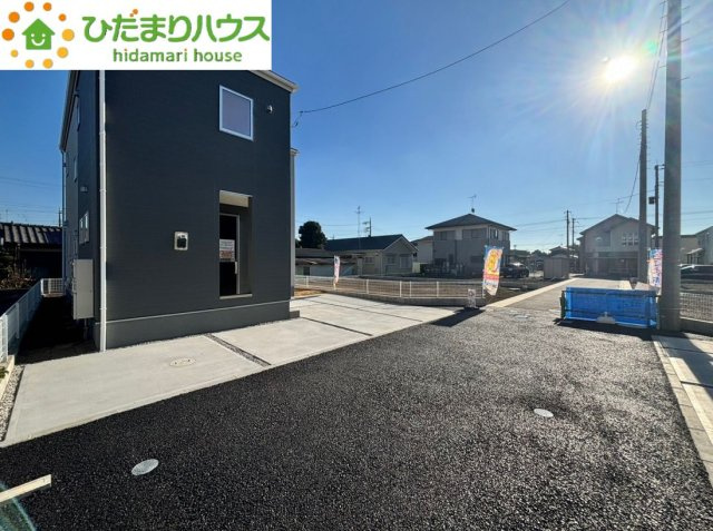 鴻巣市箕田　第5　新築戸建　リーブルガーデン02の前面道路含む現地写真