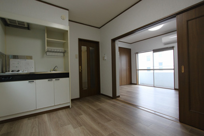 【居間・リビング】 | 第十ショーケービル