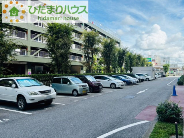 ソフィア上尾B棟の駐車場