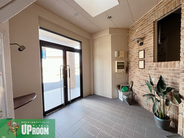 アドヴァンスのロビー