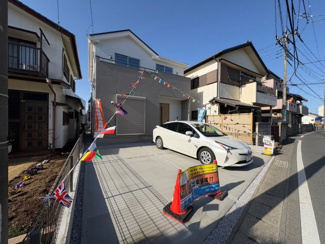 【前面道路含む現地写真】