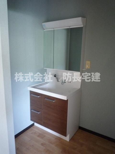 ボーンメイゾンAの独立洗面台|独立洗面台あり、毎朝おしゃれに忙しい女性の方におすすめです