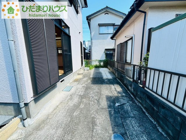 西区宝来　中古一戸建ての駐車場