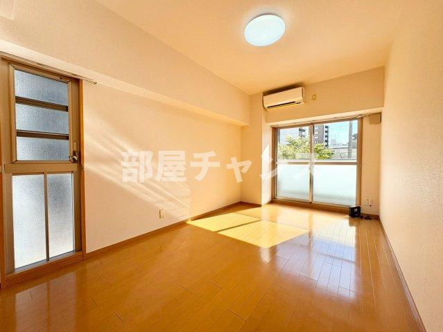 une semaineの居間・リビング