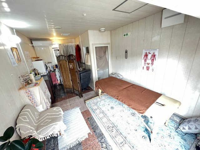 刈谷市半城土貸店舗の内装