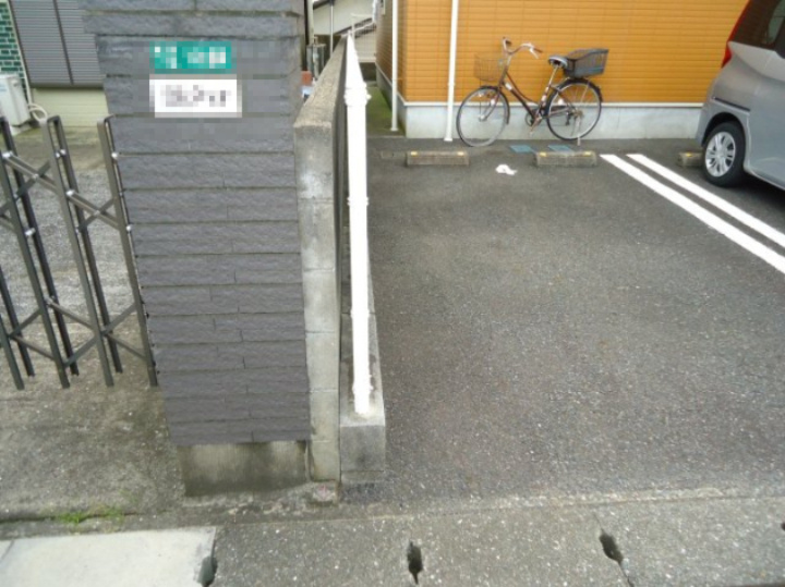 【駐車場】