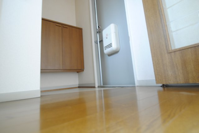 アーバンライフ津福の玄関