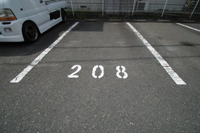 アーバンライフ津福の駐車場