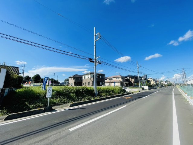 敷地面積109.5坪！　売地　川越市笠幡の前面道路含む現地写真|前面道路9.5ｍ公道