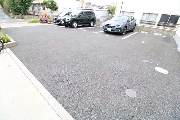 【駐車場】