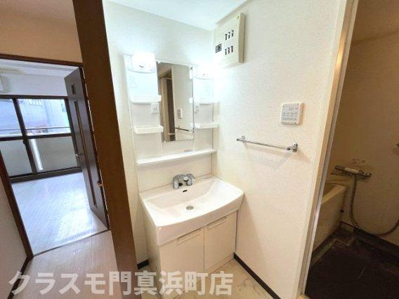 サムティ新大阪WESTの洗面所