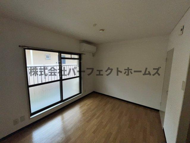 川原ビルの洋室|個人の部屋や寝室として使える洋室です