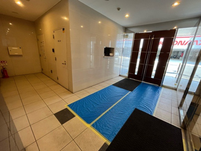 【内装】 | センチュリー古淵 | 共用部分は、一棟の建物に住む区分所有者全員が共同で所有するとし、共用部分の管理、補修などは、区分所有者で形成される管理組合が行います。個人の判断で勝手に変更することはできませんので覚えておきましょう。