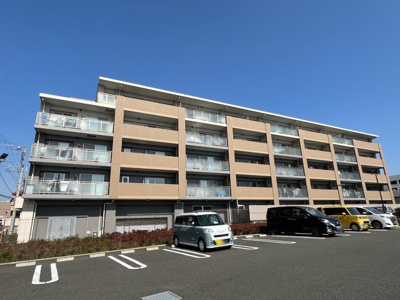 【外観】 | センチュリー古淵 | マンションの外観は非常に重要なポイントです！外観の善し悪しは資産価値に大きな影響を与えます。外観のいいマンションを購入することで、高値で売却がしやすく、買い手が見つかりやすいというメリットがあります。