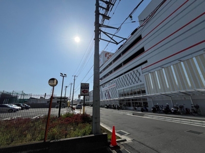 【展望】 | センチュリー古淵 | 景色重視でお家選ぶをするとスーパーが遠い！学校が遠い！など生活をするうえで利便性で困ることもあります。まず一度現地を見学する際に、周辺の施設などがあるかを確認し、暮らし始めた後のことを想像しましょう。
