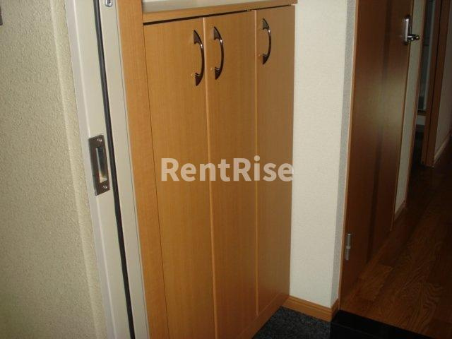 グランディアⅡのエントランス|下駄箱下段(イメージ)