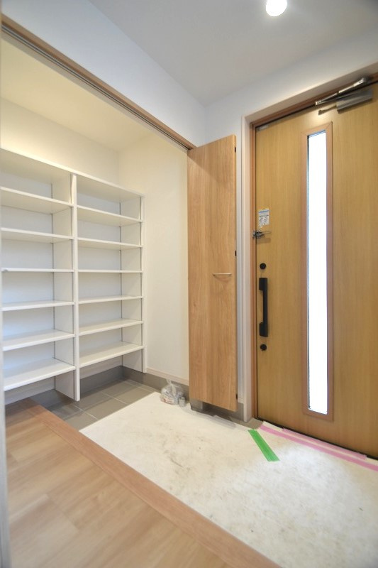 新琴似10条4丁目　1号棟の玄関