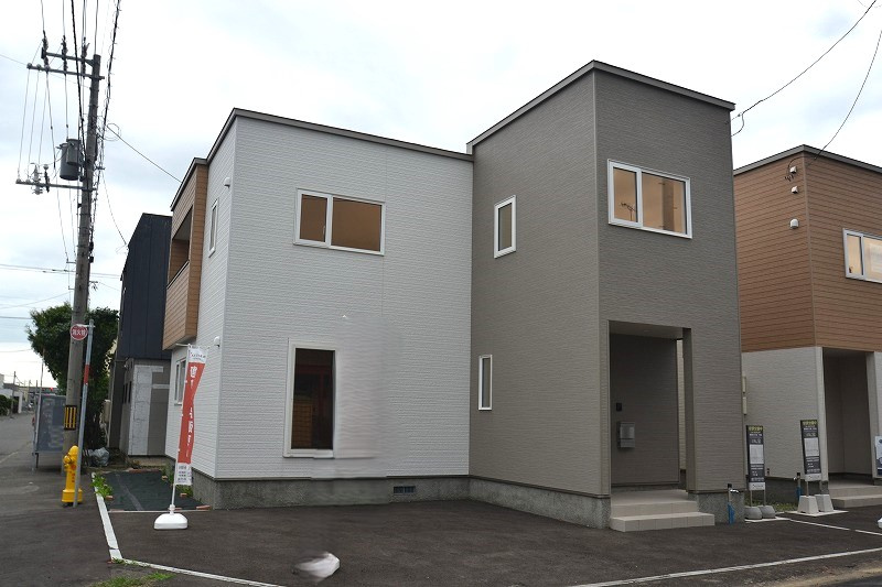 新琴似10条4丁目　1号棟の外観