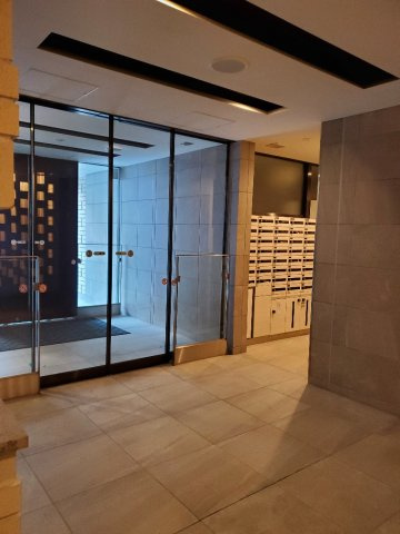 【エントランス】