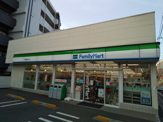 ファミリーマート下馬駒沢通り店まで400m