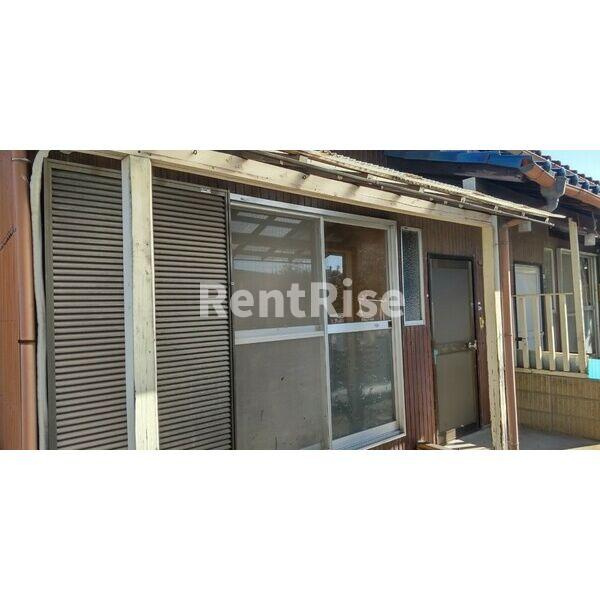 高屋町旭210・211借家のバルコニー